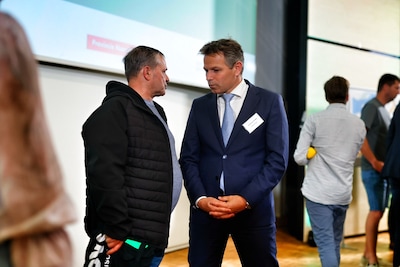Moerdijkers blijven radeloos achter nu Rijk, provincie en gemeente het Powerport-besluit opnieuw uitstellen