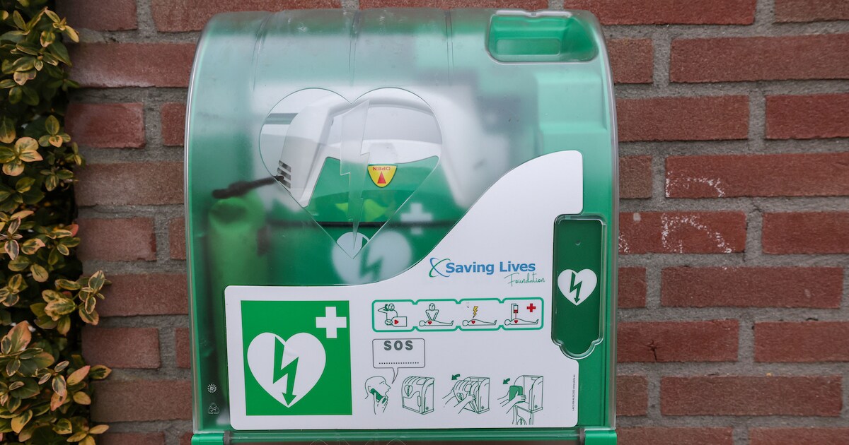 Je zult maar een hartaanval krijgen in Ravenstein... Wie onderhoudt de AED’s?