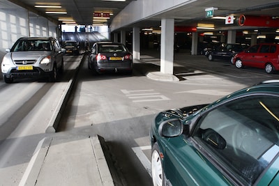 Gemeente vraagt ontslag aan voor ambtenaren vanwege grootschalige parkeerfraude