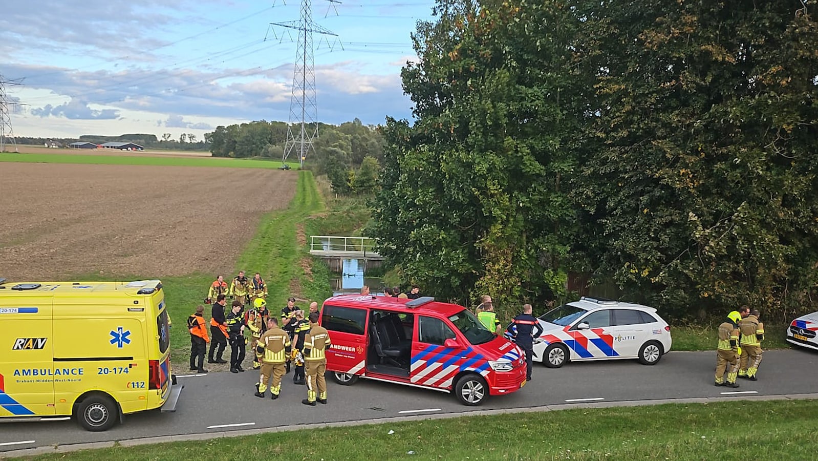 Man te water geraakt bij Jeppegatweg in Hank. 
