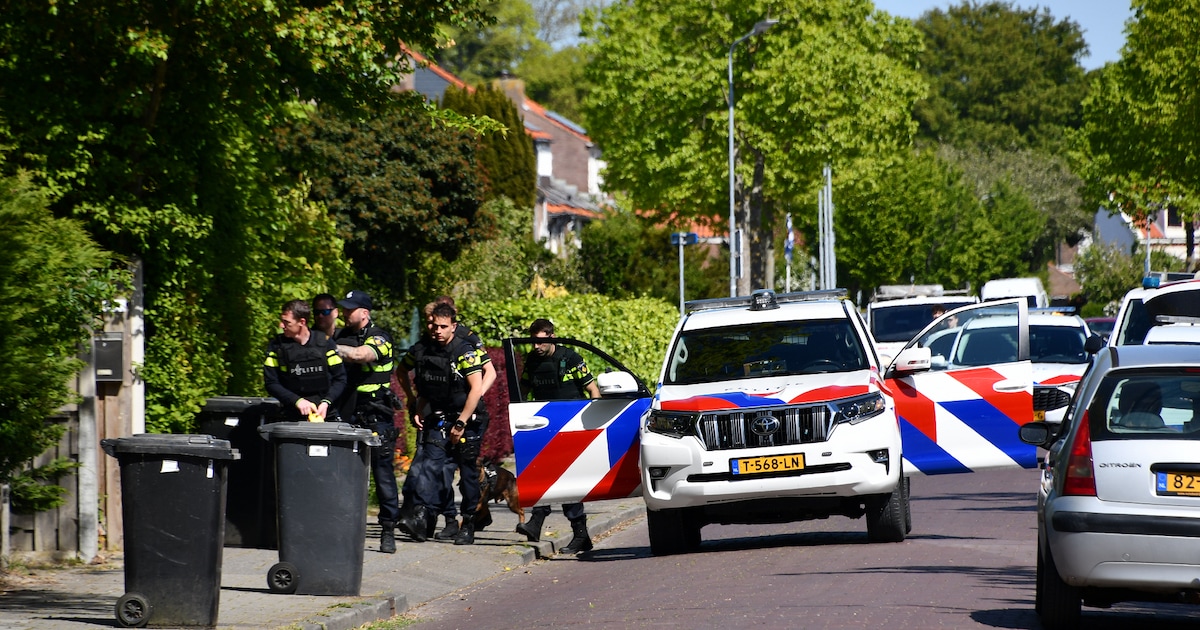 Politie vindt vuurwapen en munitie op woonwagenkamp in Middelburg, twee personen aangehouden