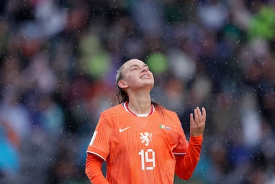 LIVE WK-kwalificatie | Enorme dreun voor Oranje vlak na rake strafschop: Ierland scoort opnieuw, directe WK-plaatsing op de tocht