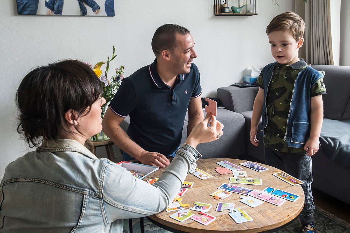 BREDA, Pix4Profs-Ron MagielseAnnemarie en Diederik van Overveld zoeken een donor die bij leven een deel van zijn/haar lever aan hun zoon Siem wil afstaan.