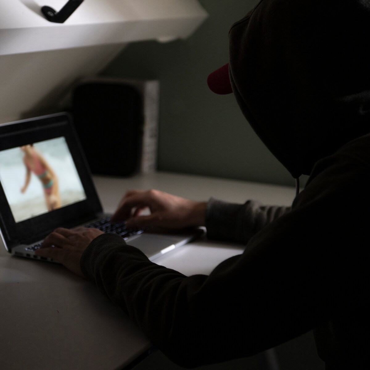 KINDERPORNO Vader maakte kinderporno van dochter: 'Geschrokken dat het zover is  gekomen' | Dordrecht | bndestem.nl
