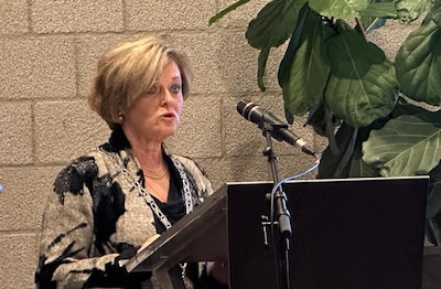 Eerste dorpsagenda Scherpenisse uitgereikt, alle huishoudens dorp krijgen exemplaar in brievenbus