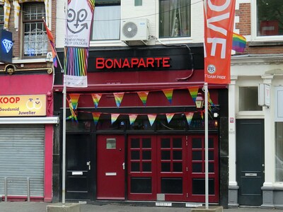 Café Bonaparte drie maanden na overlijden eigenaar te koop voor 150.000 euro: ‘Concept blijft behouden’