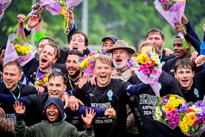 Roemruchte club op weg terug, bijzonder debuut en keeper scoort: lees hier alles over het amateurvoetbal