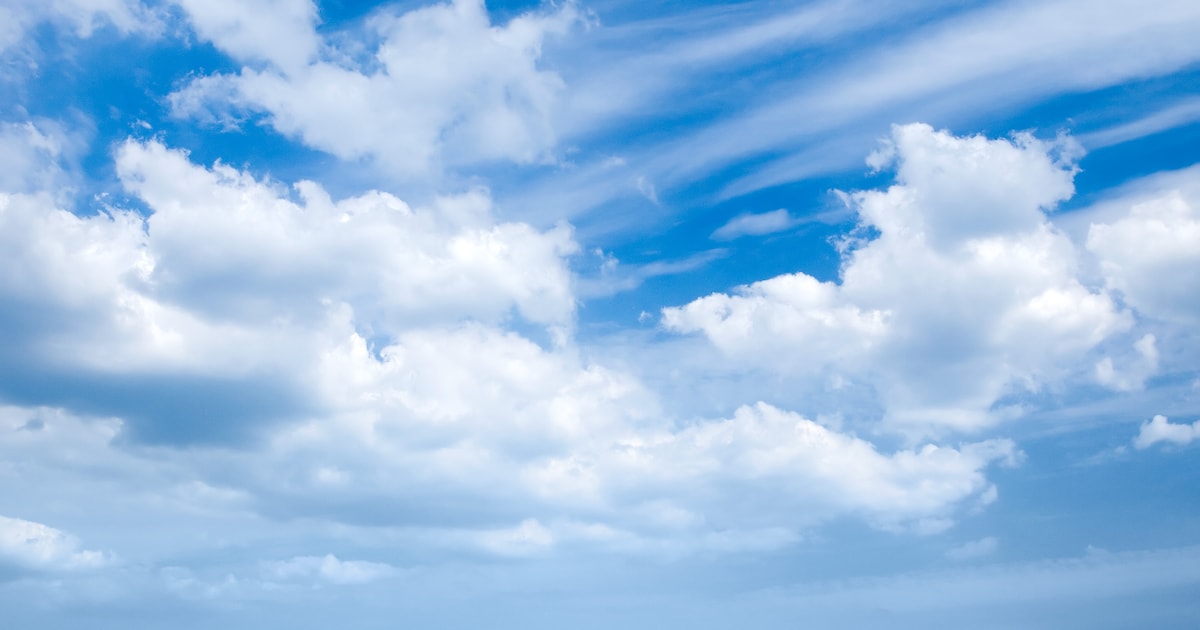 Wolken en opklaringen in Gilze en Rijen in de nacht