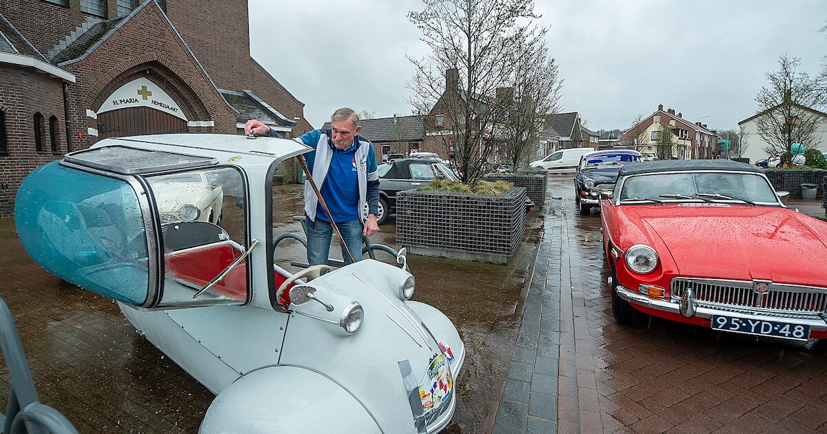 Oldtimerseizoen van start met natte Lenterit | Regio | BN DeStem.nl