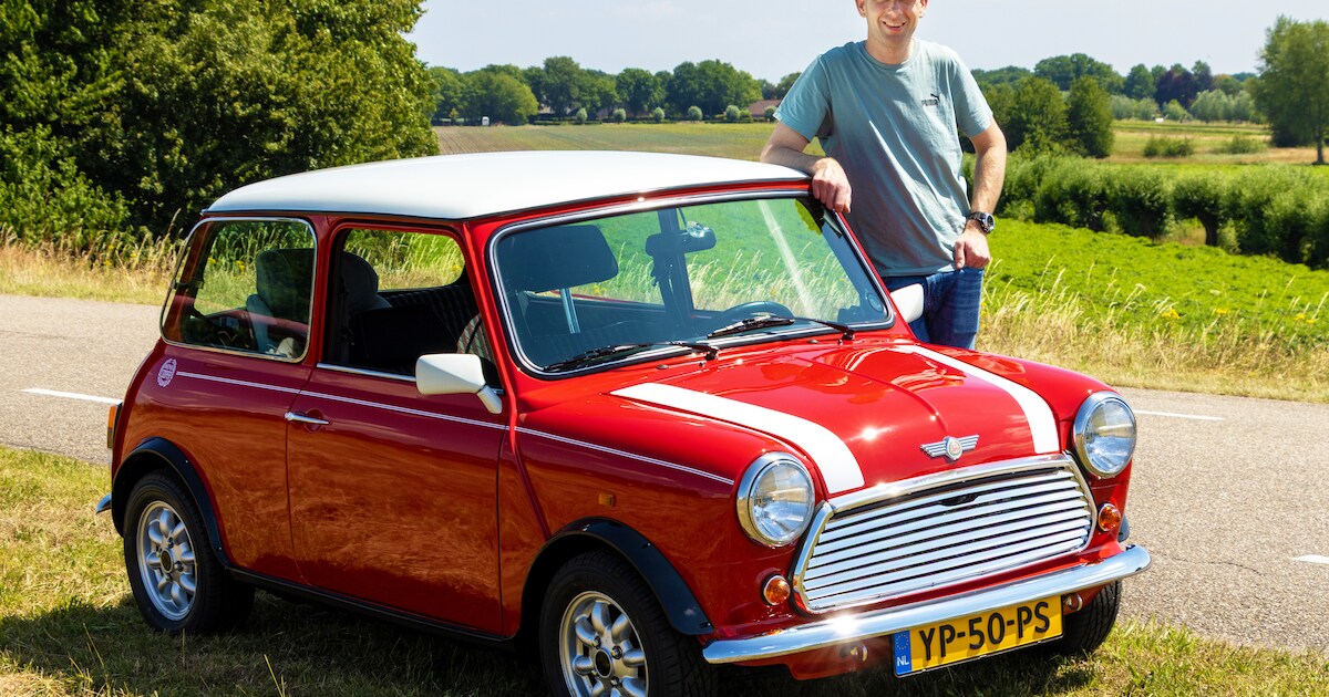 Jeffrey (38) uit Etten-Leur redde deze Mini van de sloop en mag na drie ...