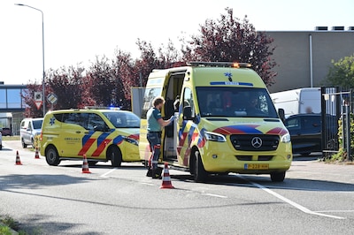 Scooterrijder gewond bij botsing met auto in Etten-Leur
