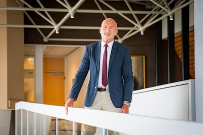 Partijen dienen motie van treurnis in tegen burgemeester Barendrecht om zedenzaak van 2 jaar terug