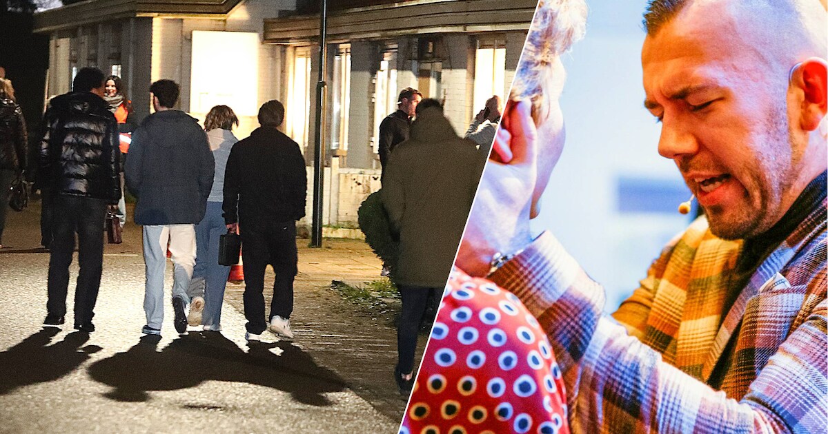 Geen protestacties, wél een halflege zaal bij eerste bijeenkomst van gebedsgenezer Tom de Wal in Dus