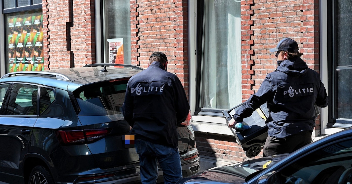 Agenten vallen woning binnen in Tilburg, politie zwijgt over aanleiding
