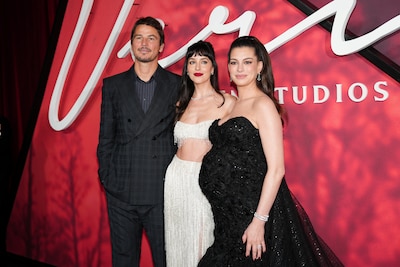 Hoogzwangere Anne Hathaway biedt excuses aan voor ‘vreselijk’ lopermoment: ‘Plaatsvervangende schaamte’