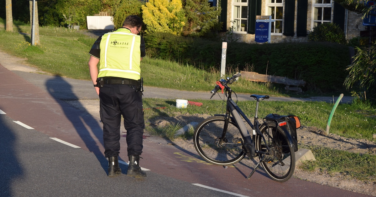 Fietser ernstig gewond bij ongeval in Scharendijke, traumahelikopter ingezet