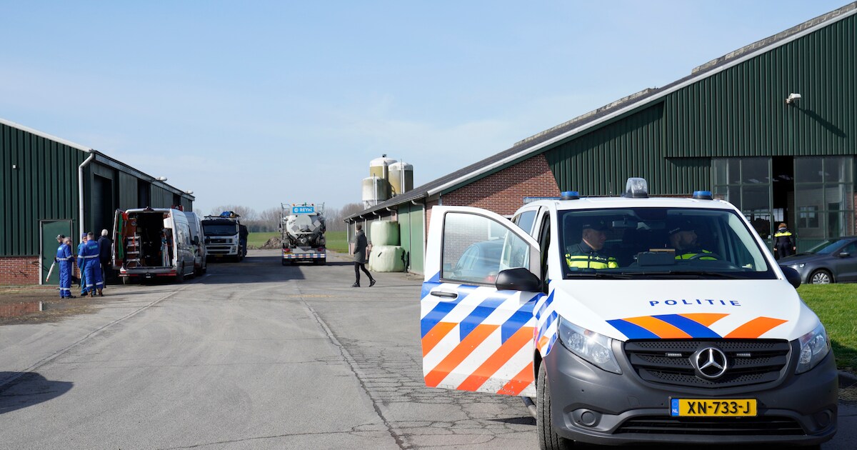 Drugslab op boerenerf in Lepelstraat is cocaïnewasserij, vier personen aangehouden | Foto