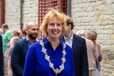 Burgemeester Margo Mulder in de race voor titel ‘leukste burgemeester’