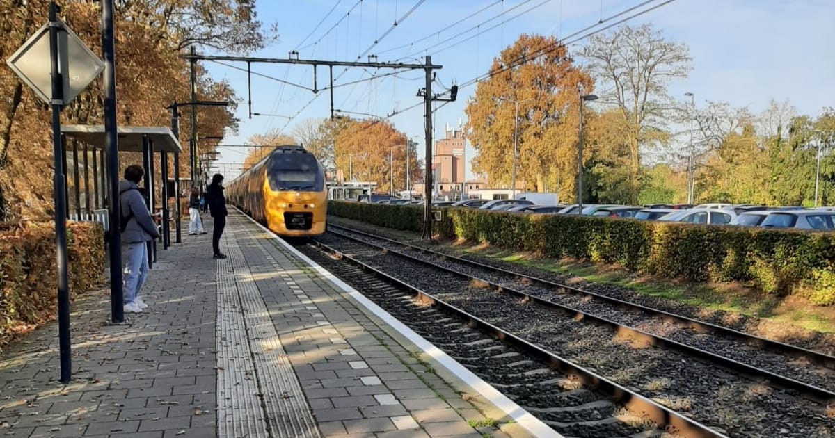 Foutje, machinist vergeet te stoppen bij dit station: ‘Mijn excuses voor wat ik nu ga zeggen’