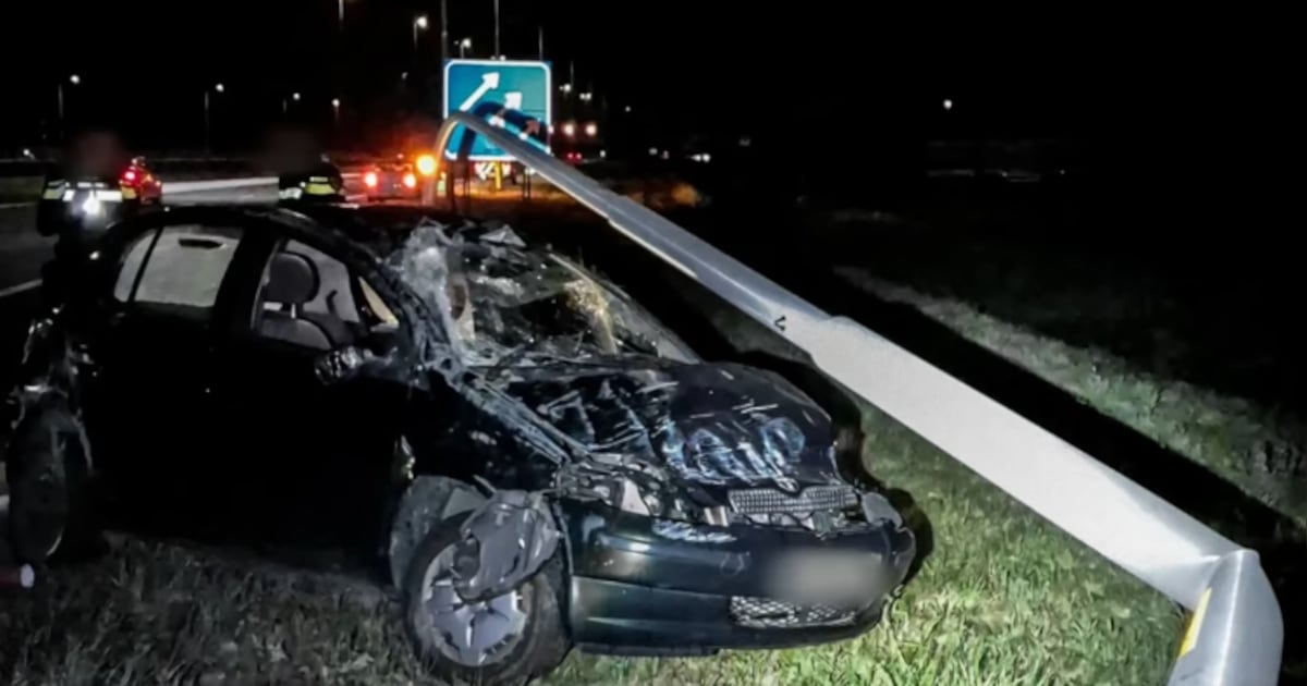 Man botst tegen vangrail op A16 bij Breda, mogelijk onder invloed