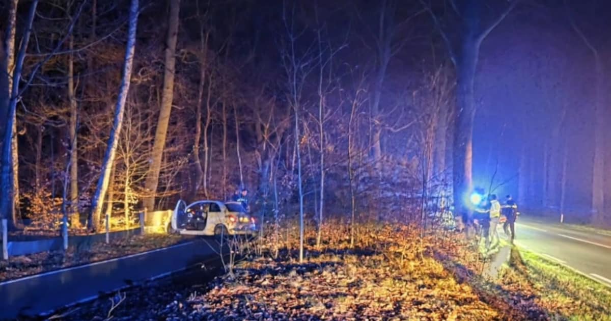 Achtervolging van 150 kilometer eindigt met klapband: gezochte Nederlander (21) opgepakt na dolle vl