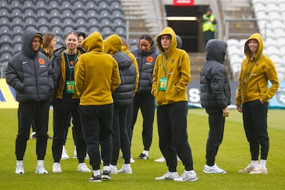 LIVE WK-kwalificatie | Oranje moet winnen in Ierland op plaatsing voor WK in eigen hand te houden, Dominique Janssen keert terug in basis