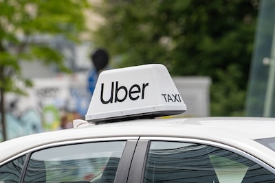 Uber krijgt megaboete van 825 miljoen euro van de AP voor automatisch stopzetten van accounts van chauffeurs