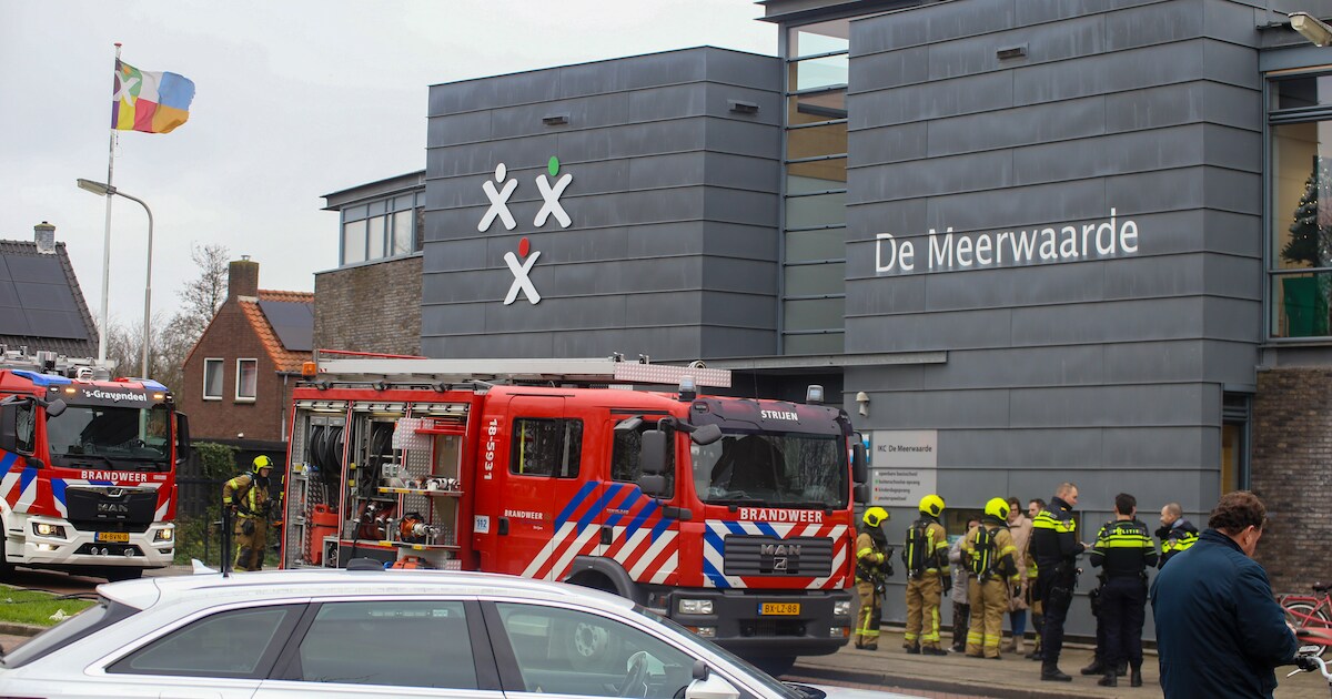 Basisschool op Diepenhorstweg in Strijen ontruimd na brandje | Hoeksche Waard
