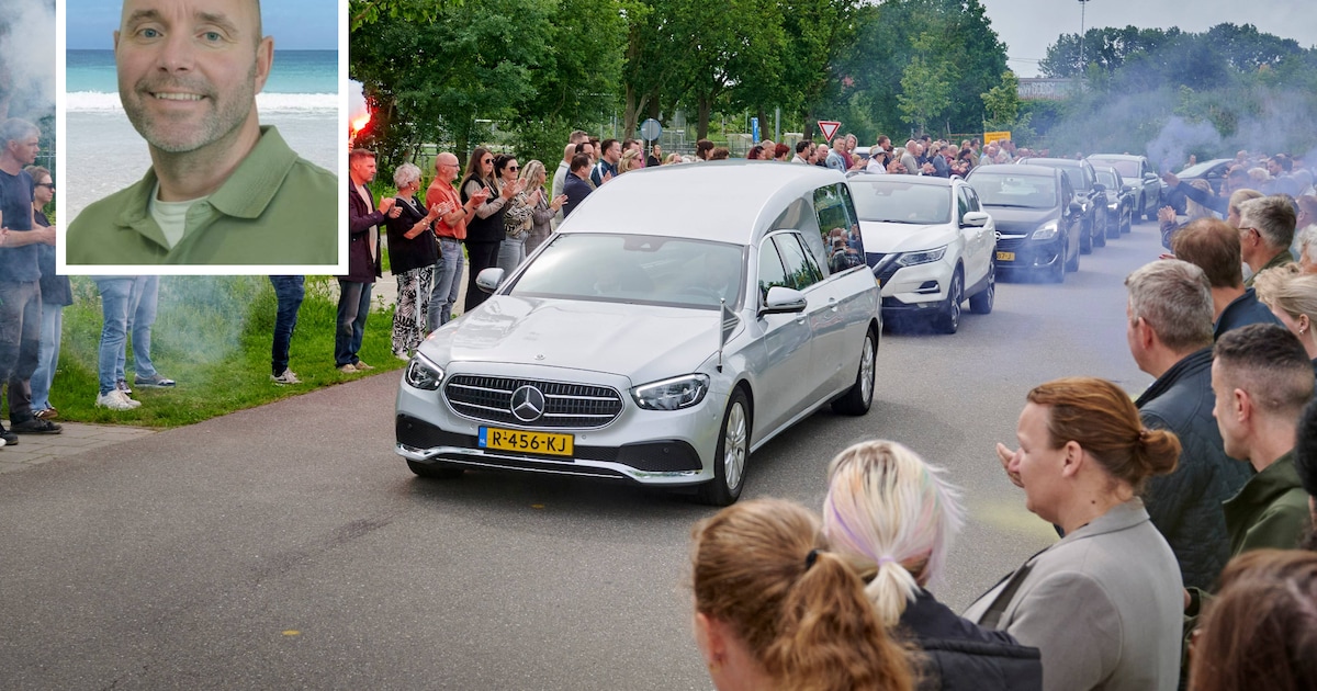 Bas (47) zal nooit meer op zijn voetbalclub zijn, maar op zijn begrafenis wordt duidelijk: in gedach