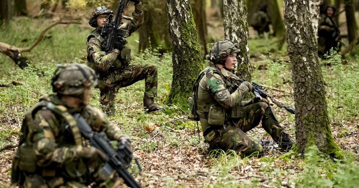 Defensie houdt militaire oefening in buitengebied van Zundert