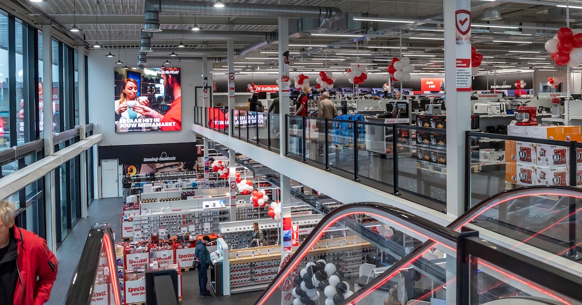 MediaMarkt geopend in Bergen op Zoom: ‘Zo fijn dat we hier gratis ...