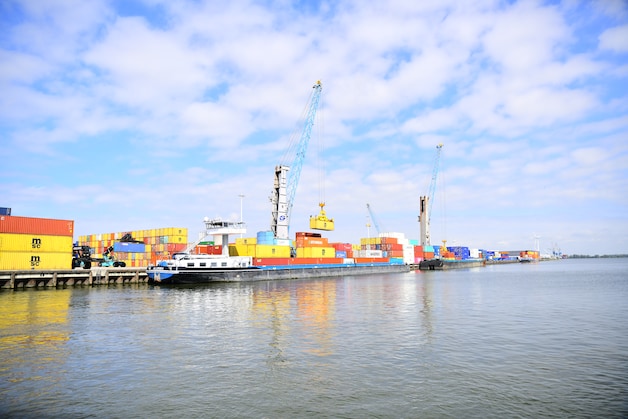 deze-man-wil-haven-van-moerdijk-de-veiligste-van-de-benelux-maken