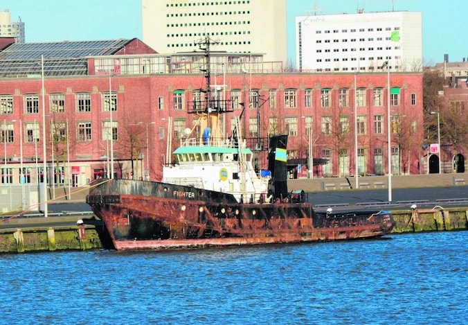 Sleepboot 'The Fighter' nu openluchtpodium | Regio | BN DeStem.nl