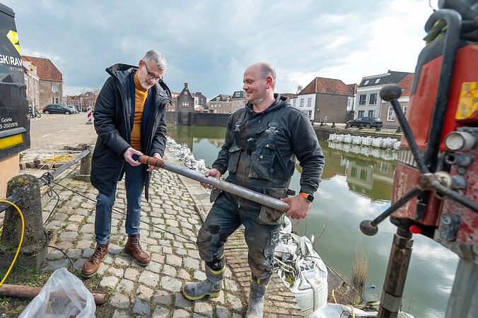 Hoe het gesteld is met de Bergse kademuren? ‘Heel wisselend’ | Regio ...