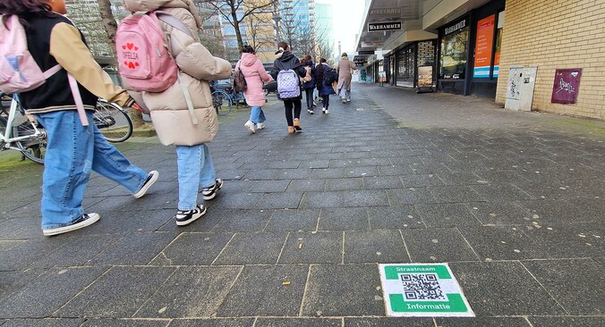 Rotterdamse stoepen ‘vertellen’ verhalen: over Dorus, Piet Heyn en ...