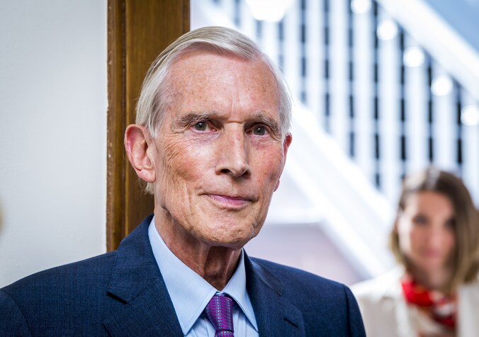 Ben Bot breekt been van voetganger bij aanrijding, oud-minister voor de ...