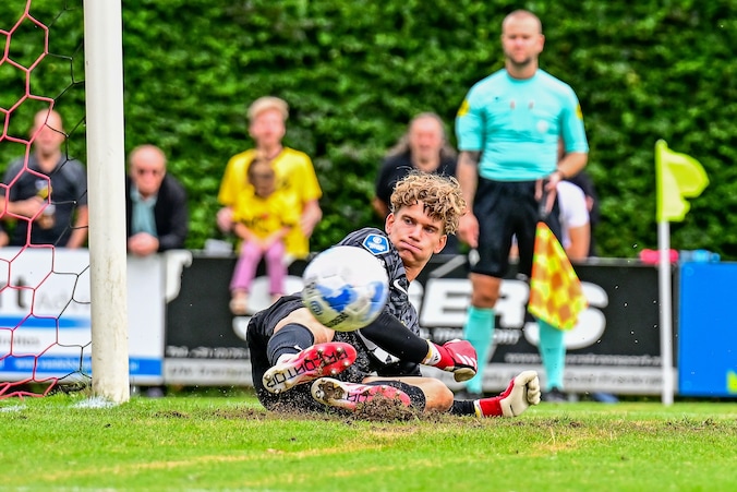 17-jarige doelman uit Etten-Leur valt op bij NAC: ‘Ik ben loyaal en zal ...