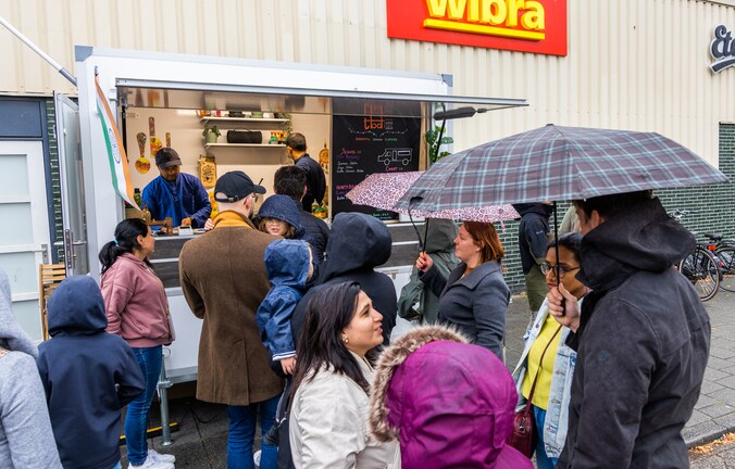 Terneuzen verwelkomt Indiase keuken: foodtruck van Amjad Ali meteen een ...