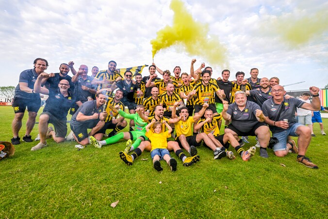 Het kostte bloed, zweet en tranen, maar WNC is kampioen | Regio | BN  DeStem.nl