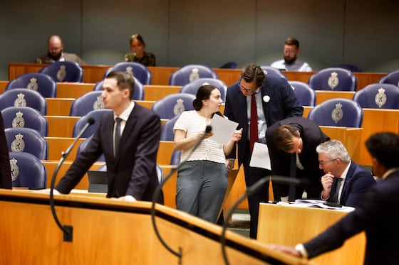 Kabinet blijft vaag over toekomst Moerdijk in ‘onbevredigend’ debat ...