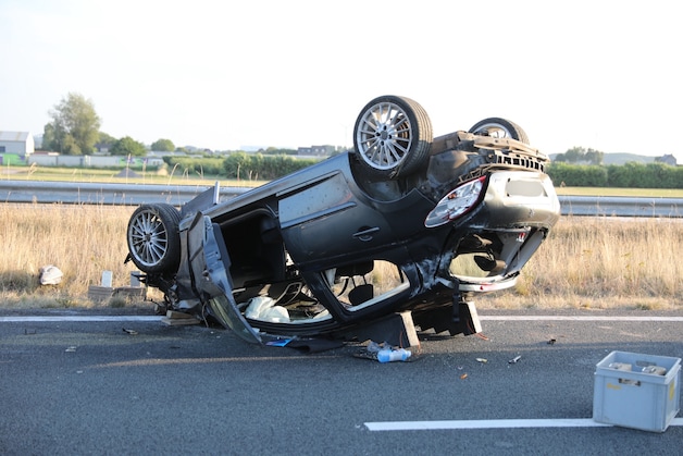 Auto slaat over de kop op de A59 bij Fijnaart: bestuurder gewond | Regio |  BN DeStem.nl