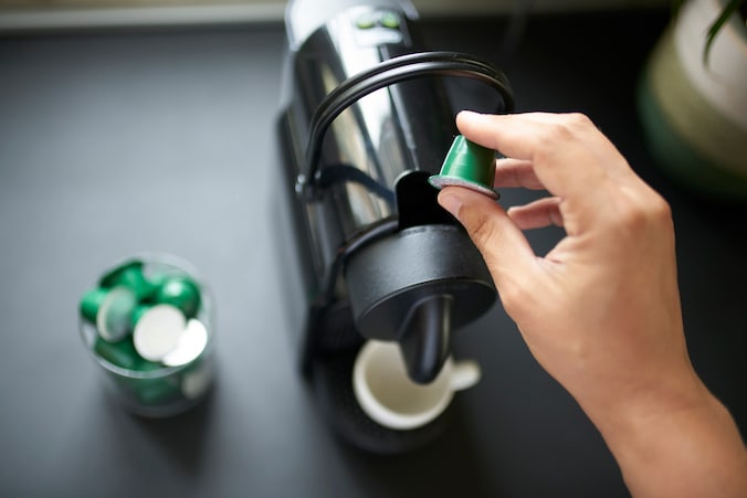 Met een breed palet aan capsulemerken komt deze koffiecupmachine als ...