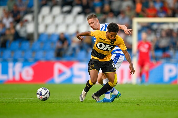 NAC onderuit in oefenduel met PEC Zwolle, Buffonge maakt rentree ...