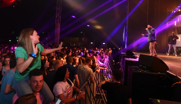 Antoon, Mart Hoogkamer, Emma Heesters en Kraantje Pappie op Paaspop Den ...