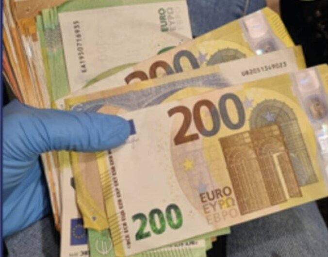 Illegaal lachgasbedrijf opgerold: dertig auto's in beslag genomen ...