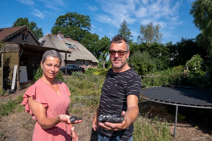 Dochter valt getroffen Ruud huilend in de armen na grote brand: ‘We ...