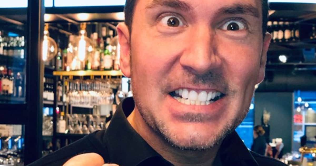 Alex Maas doucht met zijn hond en Guido Weijers heeft wel heel veel zin ...