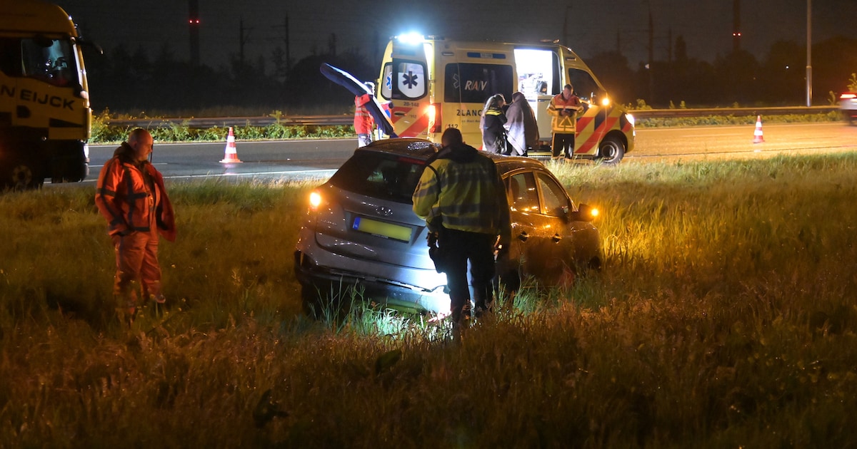 Meerdere mensen nagekeken bij ongeval op A16 bij Prinsenbeek