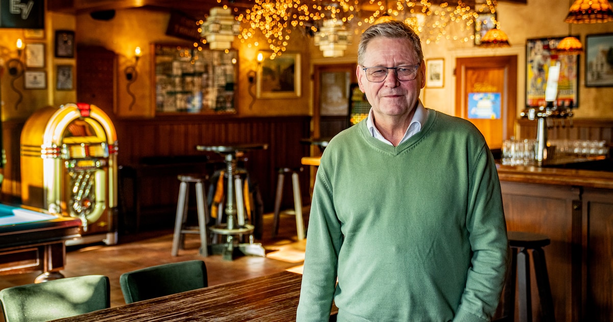 Chaamse cafébaas Ad (69) worstelt inbreker zijn zaak uit: ‘Hij beet keihard in mijn arm, dan laat je