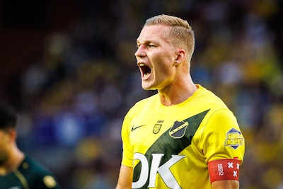 NAC-captain weet dat er ‘genoeg op het spel’ staat tegen PEC: ‘De tribunes moeten weer even lekker in de fik gaan staan’